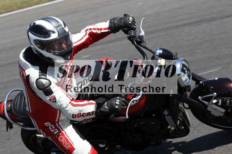 Archiv-2022/40 18.07.2022 Plüss Moto Sport ADR/Einsteiger/3